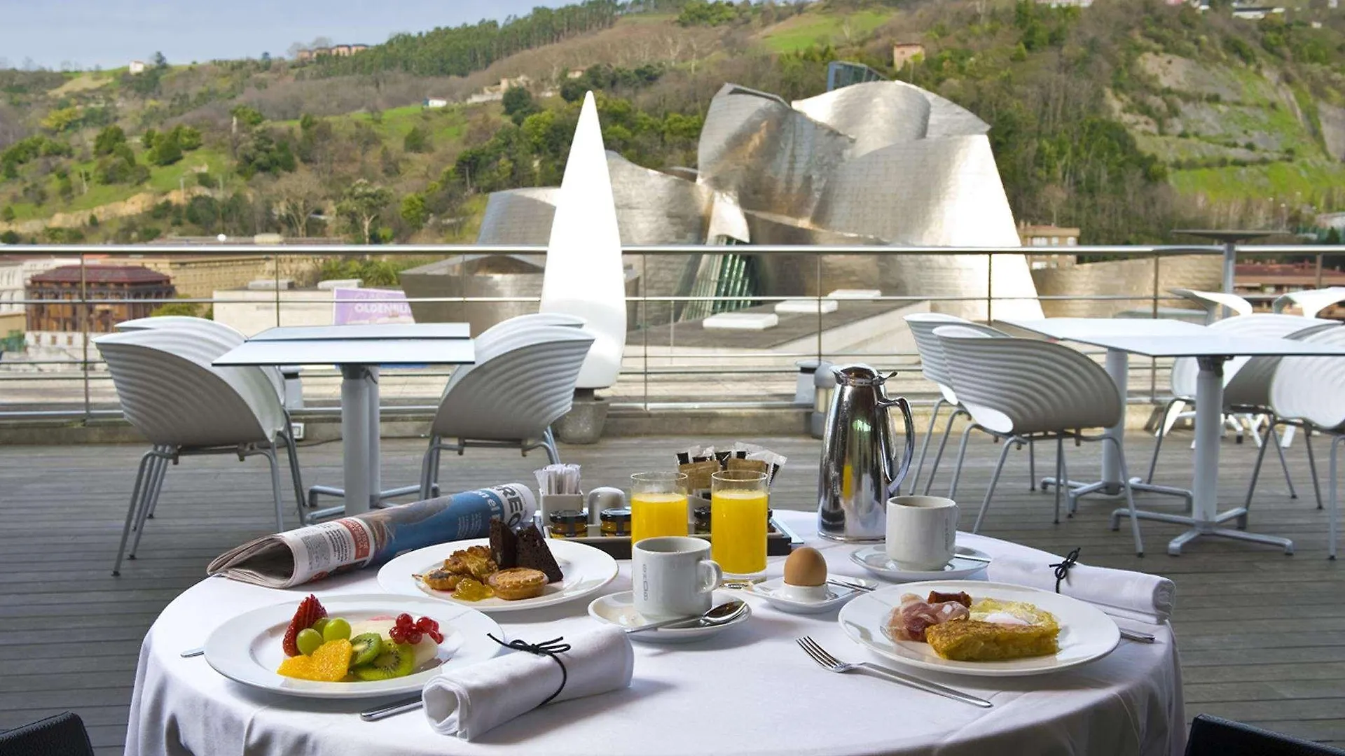 The Artist Grand Hotel Of Art Bilbao 5*,