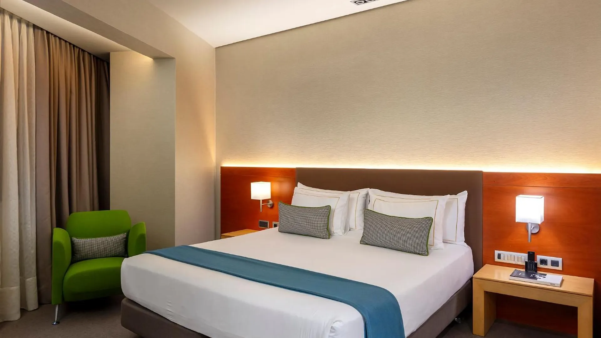 The Artist Grand Hotel Of Art Bilbao 5*,